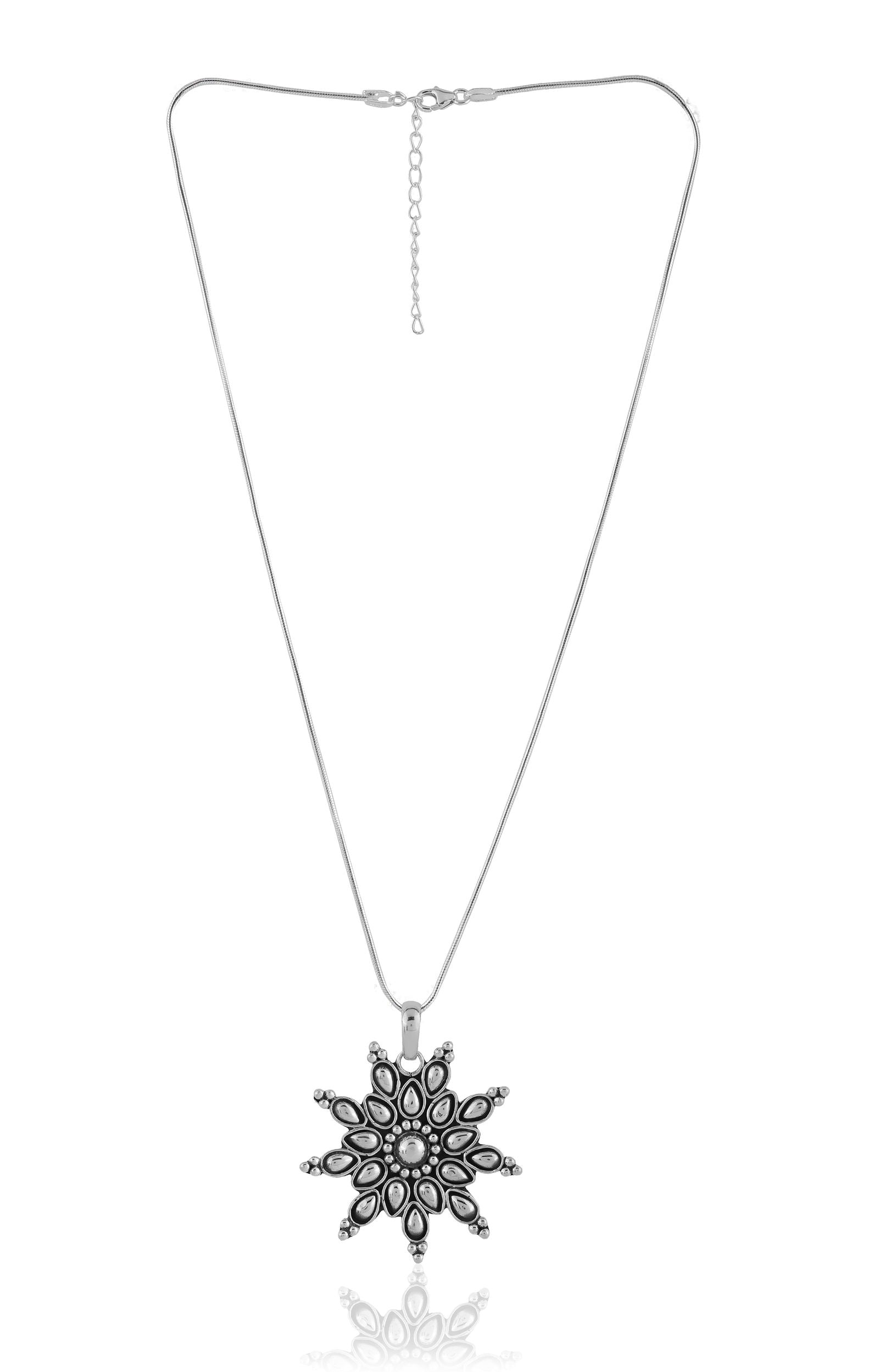 Dridha Antique Necklace in 925 Sterling Silver DM207