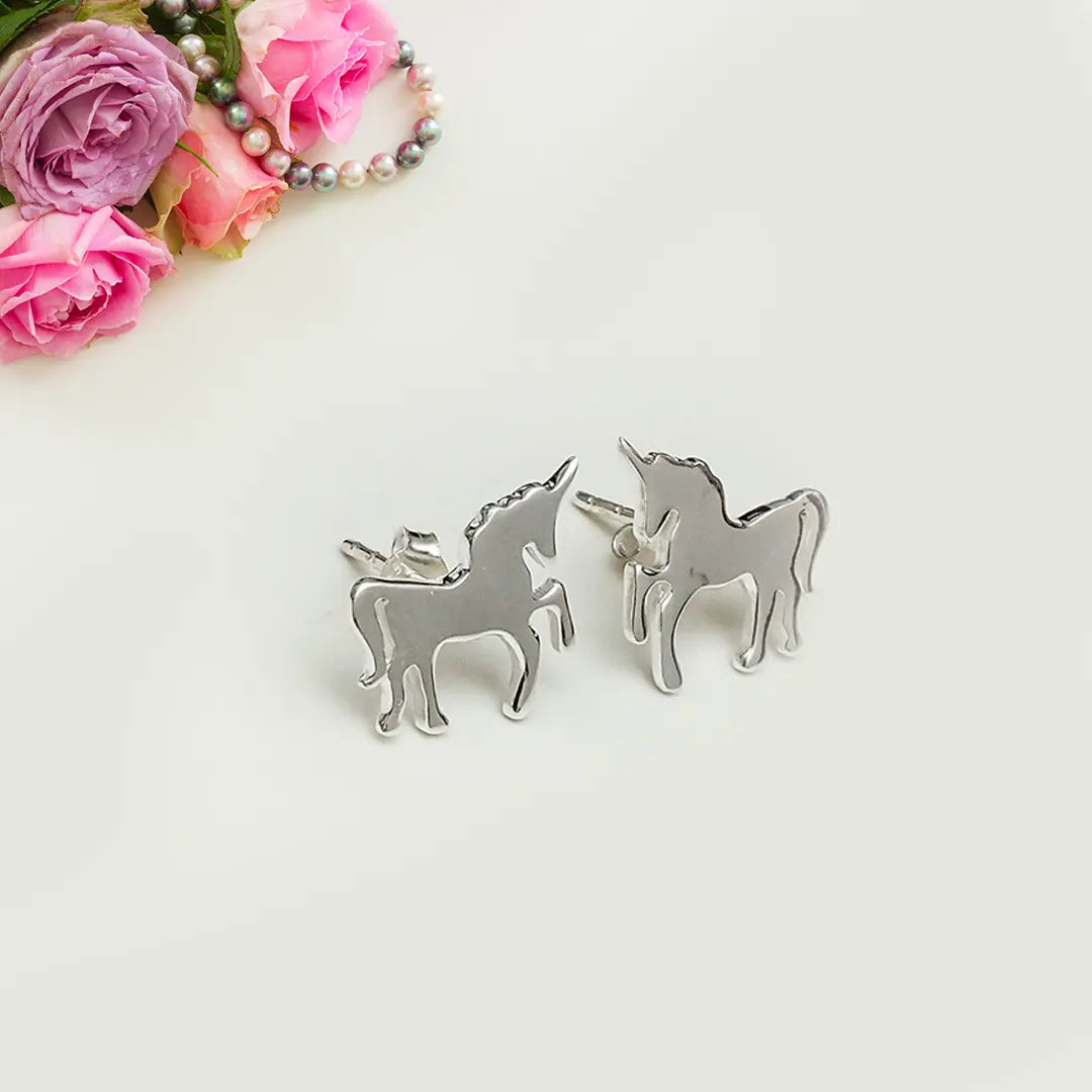 Horse Minimalist Earring In 925 Sterling Silver