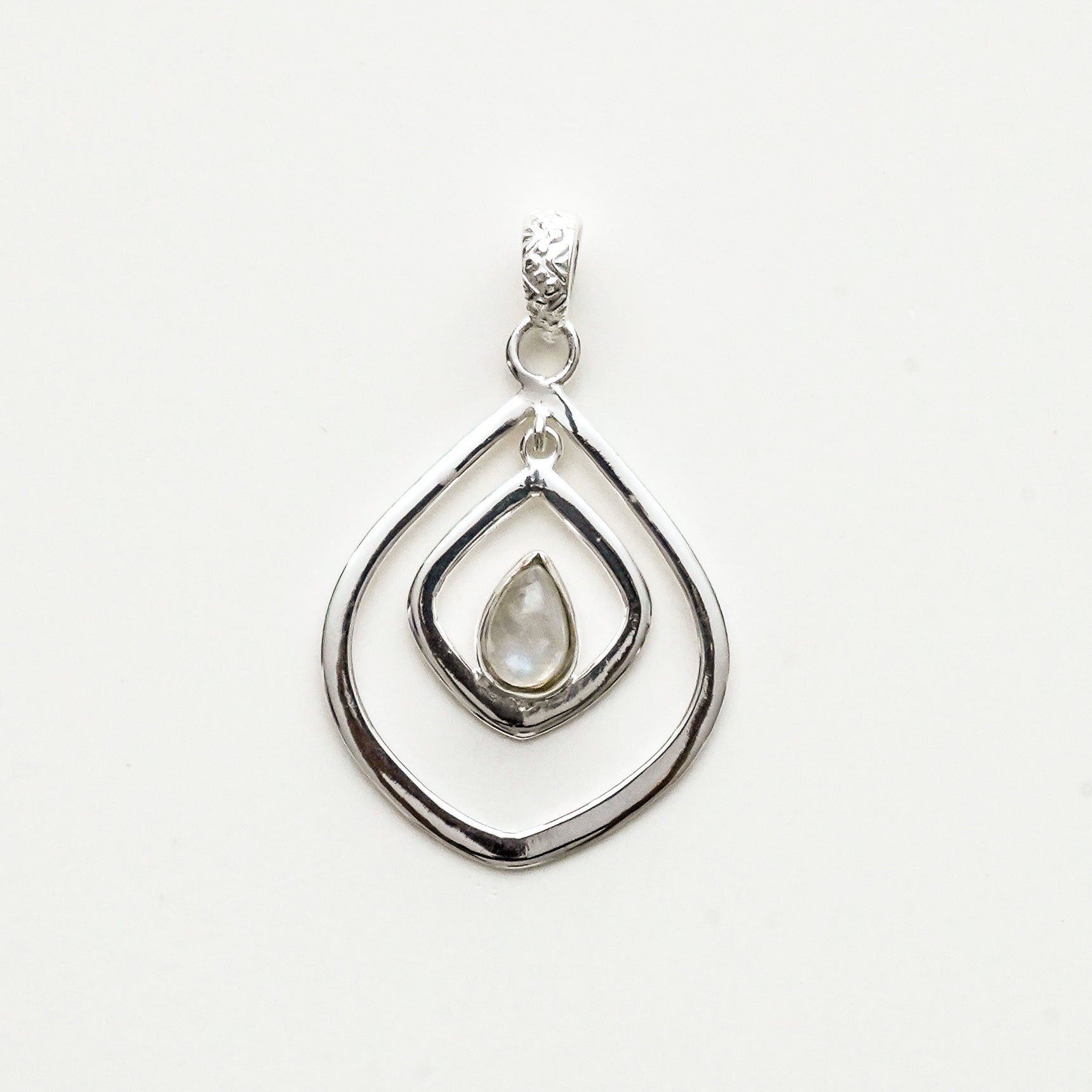 Pendants With Rainbow Moonstone In 925 Sterling Silver - Mohnaa Jewels