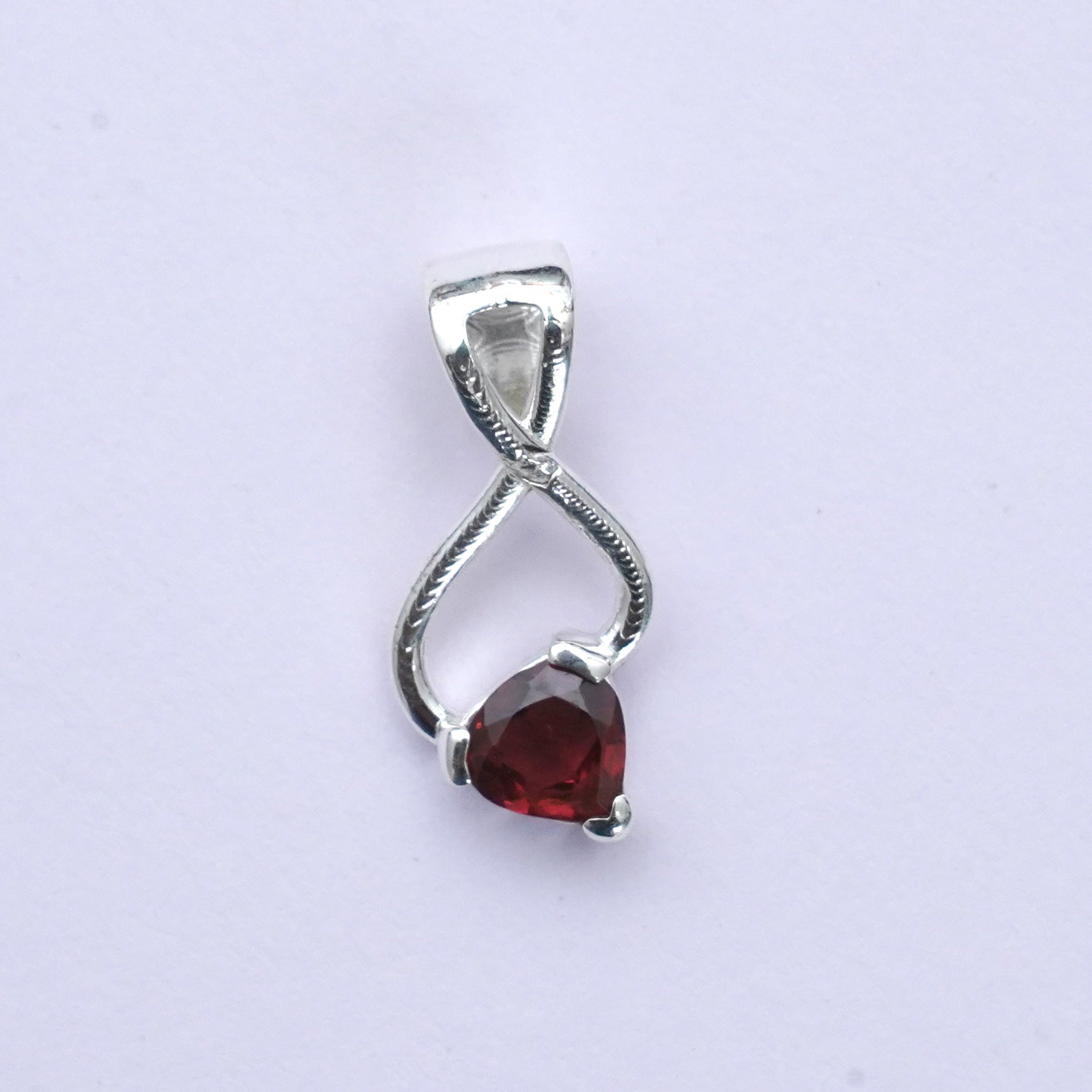 Elegant Pendant with Garnet Gemstone in 925 Silver - Mohnaa Jewels