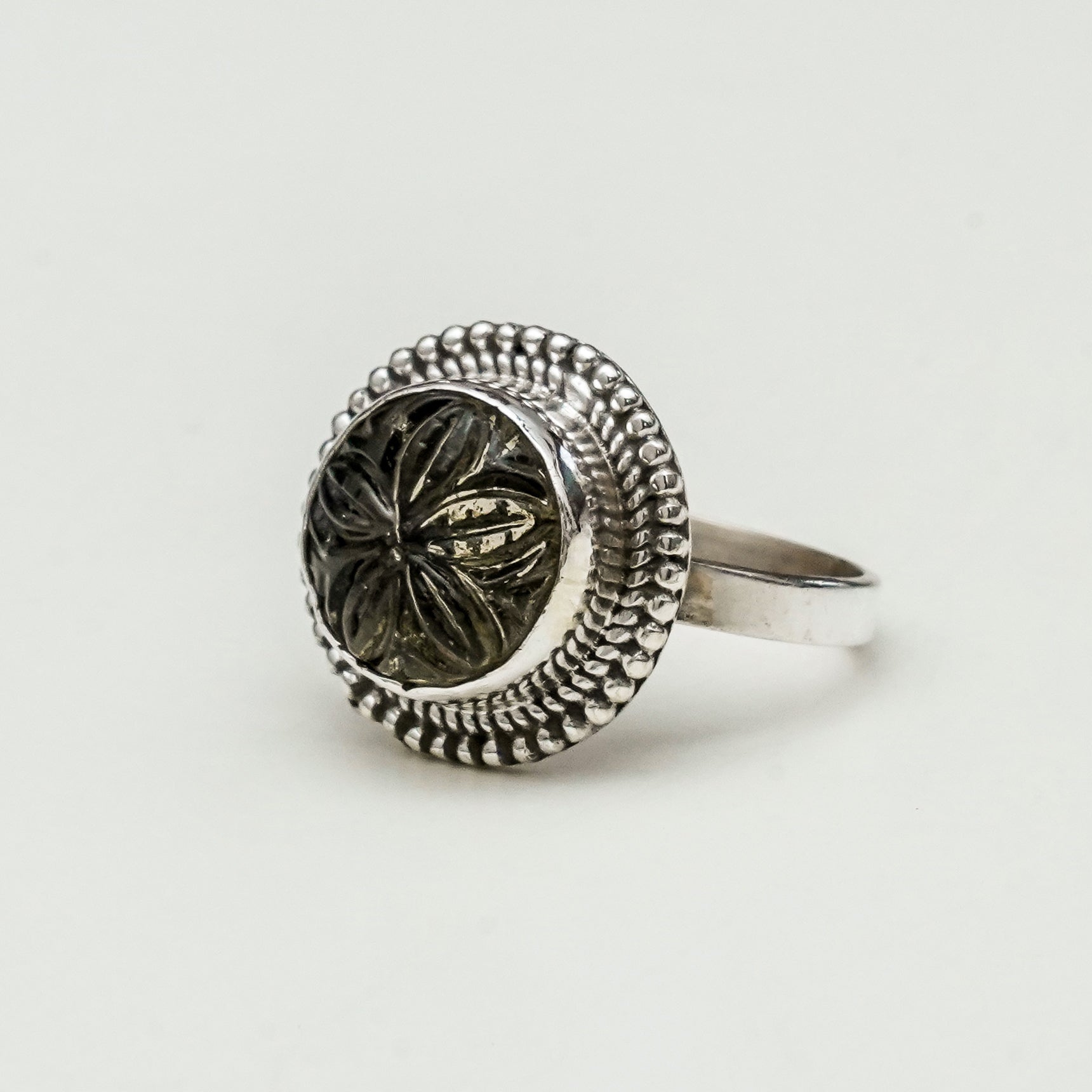 Floral Sterling Silver Ring - Mohnaa Jewels