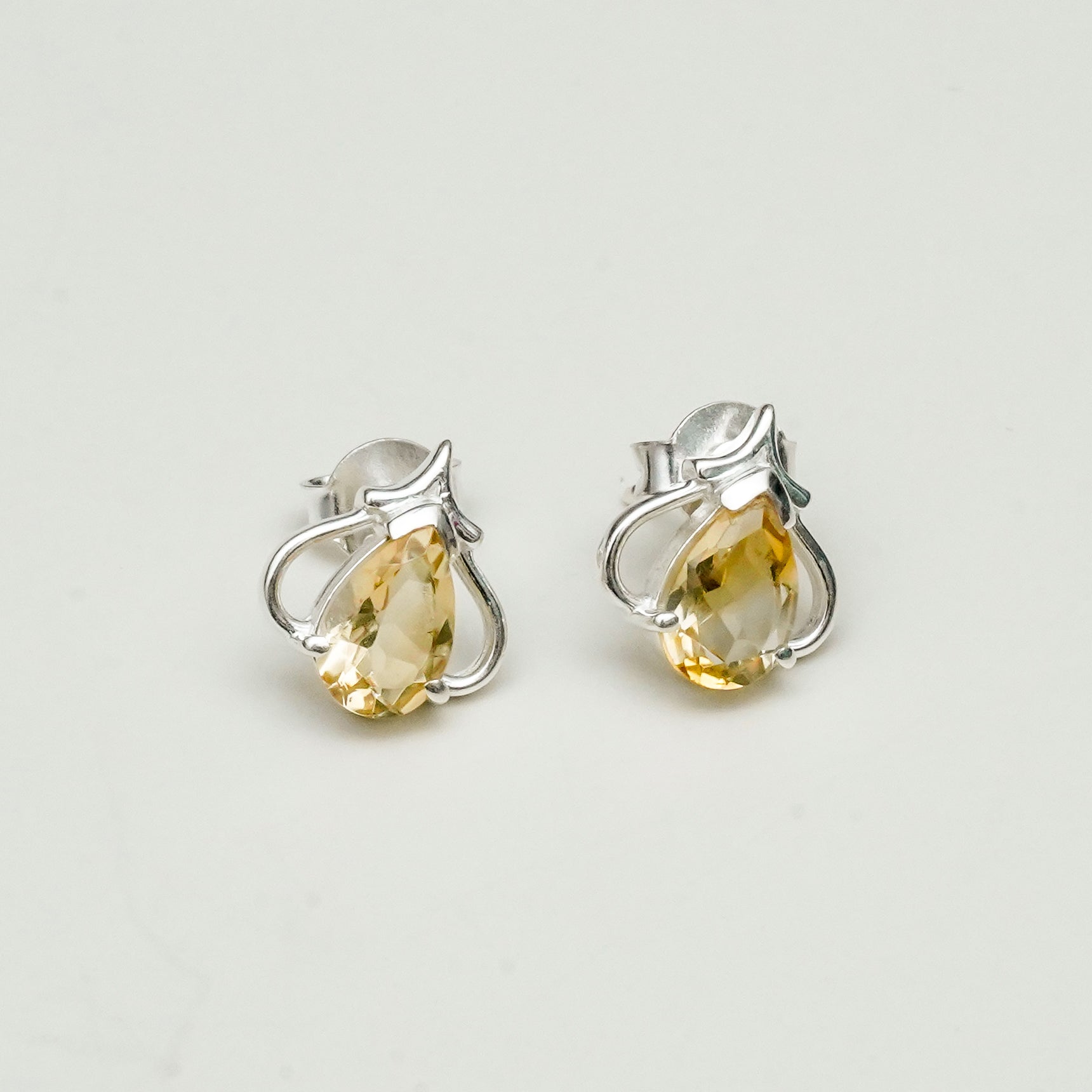 Tops Earring With Citrine Gemstone in Best Quality 925 Sterling Silver - Mohnaa Jewels