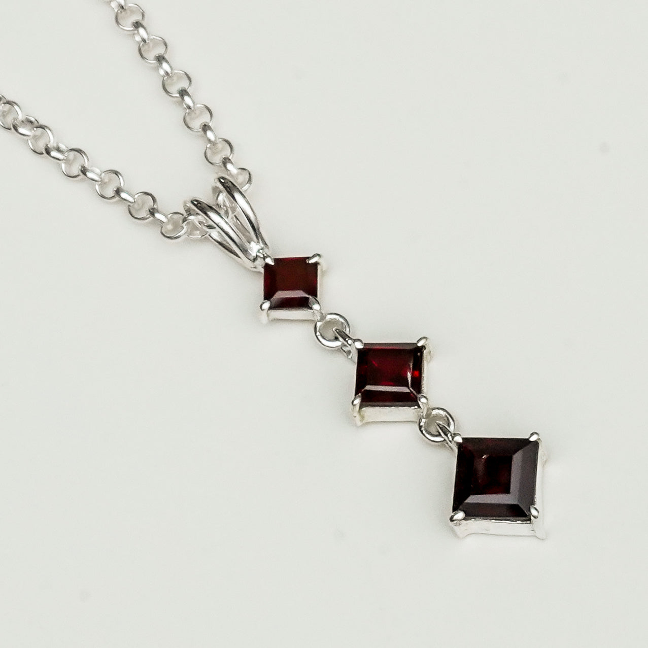 Simple Pendent with Garnet Gemstone in 925 Silver Pendants - Mohnaa Jewels