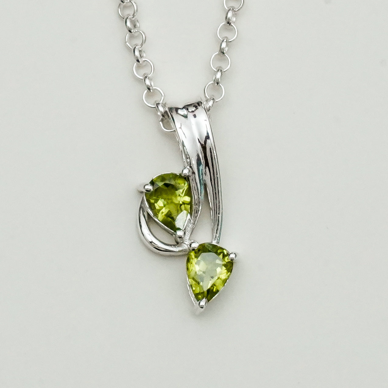 Modern Pendant With Peridot Gemstone In Fine Sterling Silver - Mohnaa Jewels