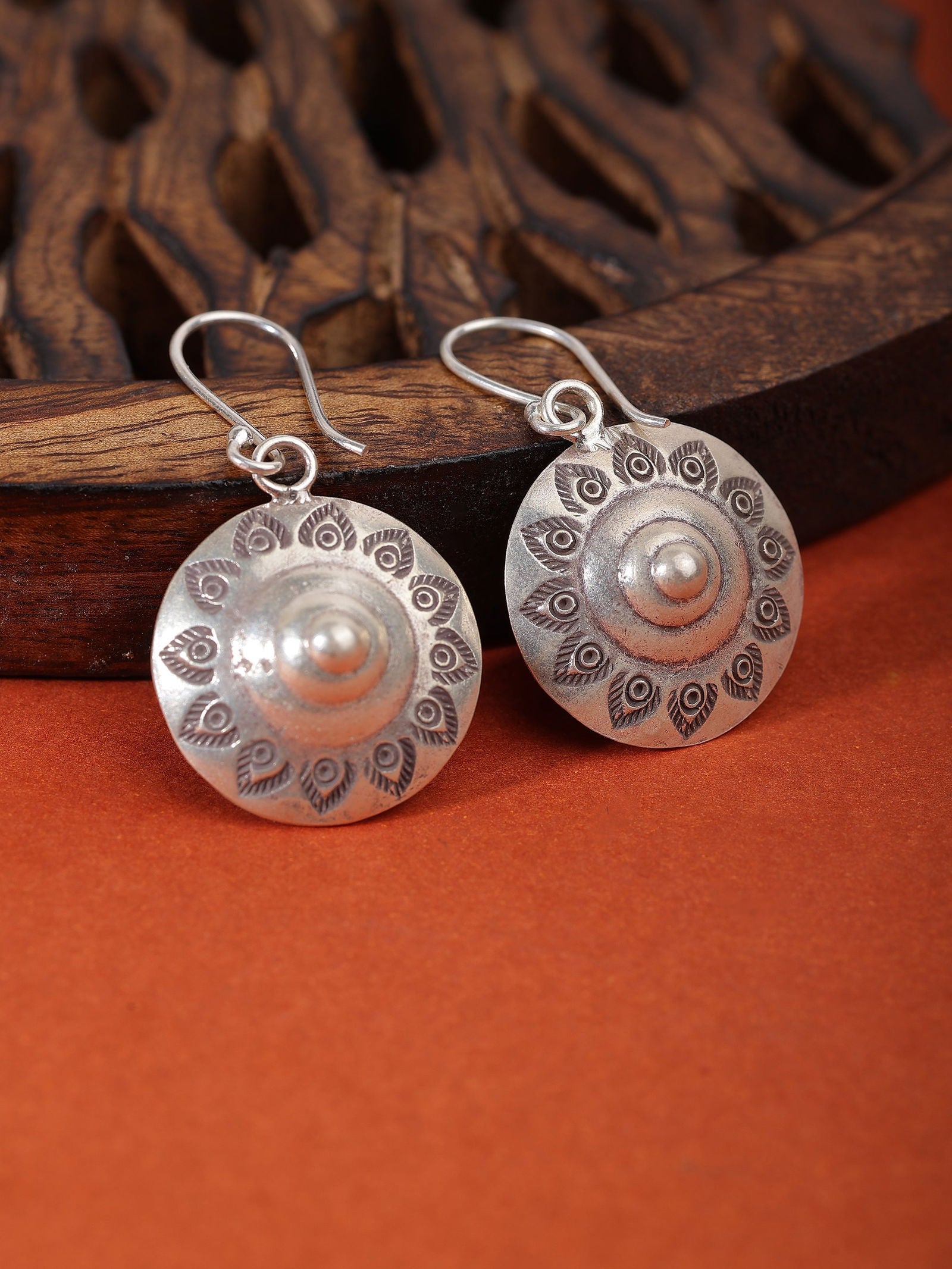Mohnaa Earring with Peacock Motif 2