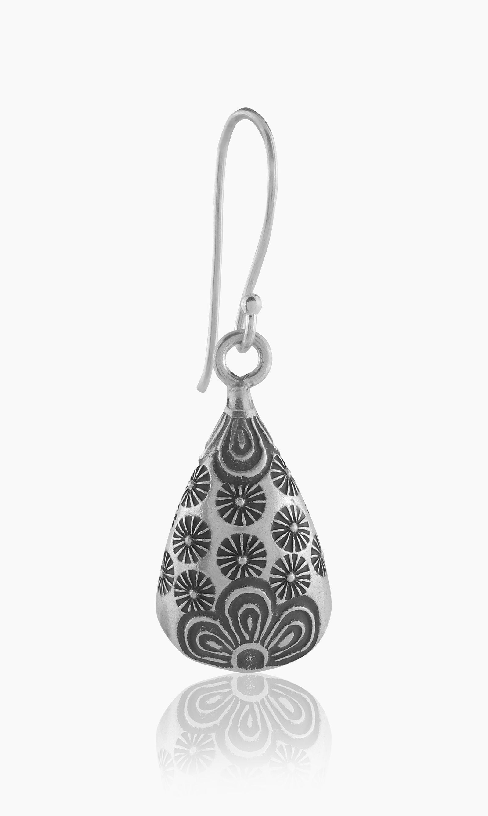 Mohnaa Sea Shell Earring