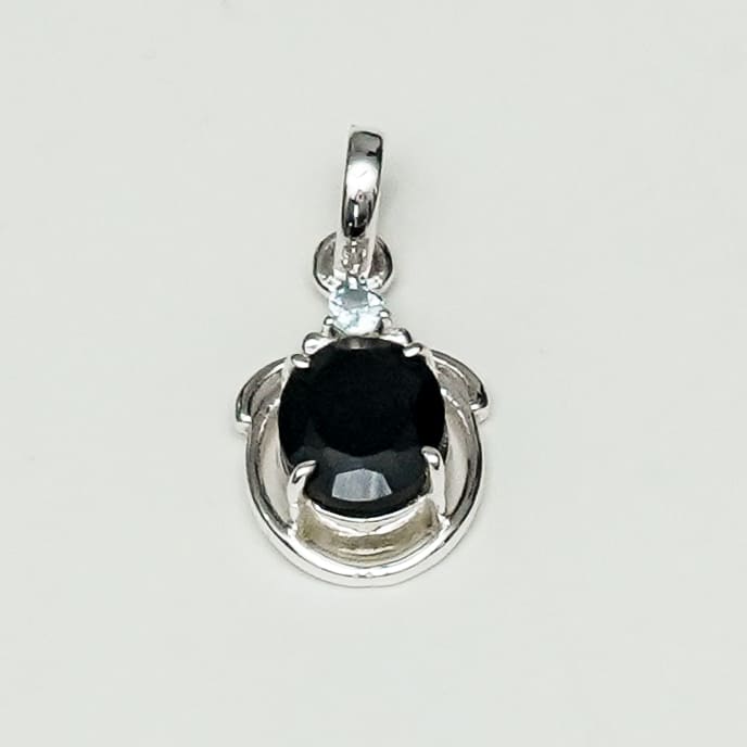 Black Onyx Pendant In 925 Sterling Silver - Mohnaa Jewels