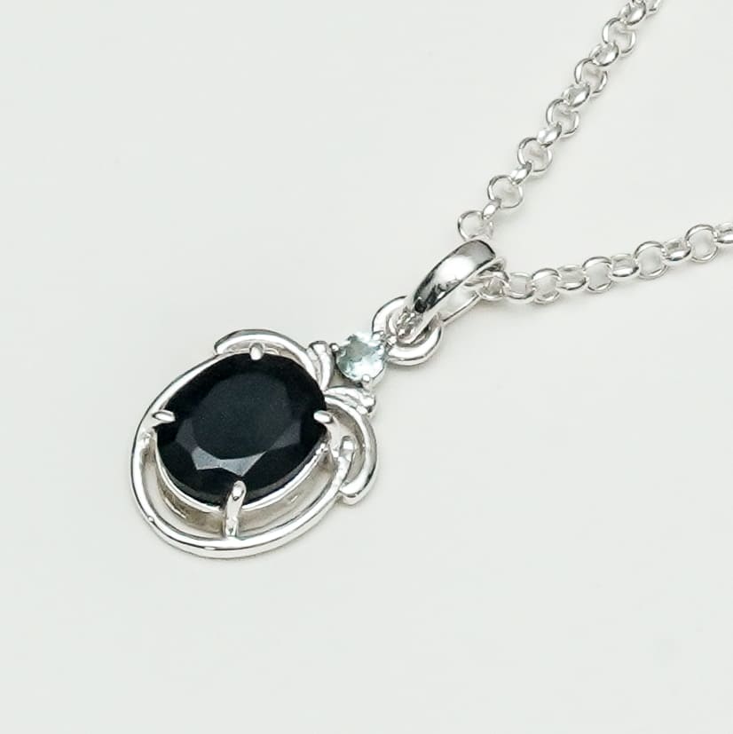 Black Onyx Pendant In 925 Sterling Silver - Mohnaa Jewels