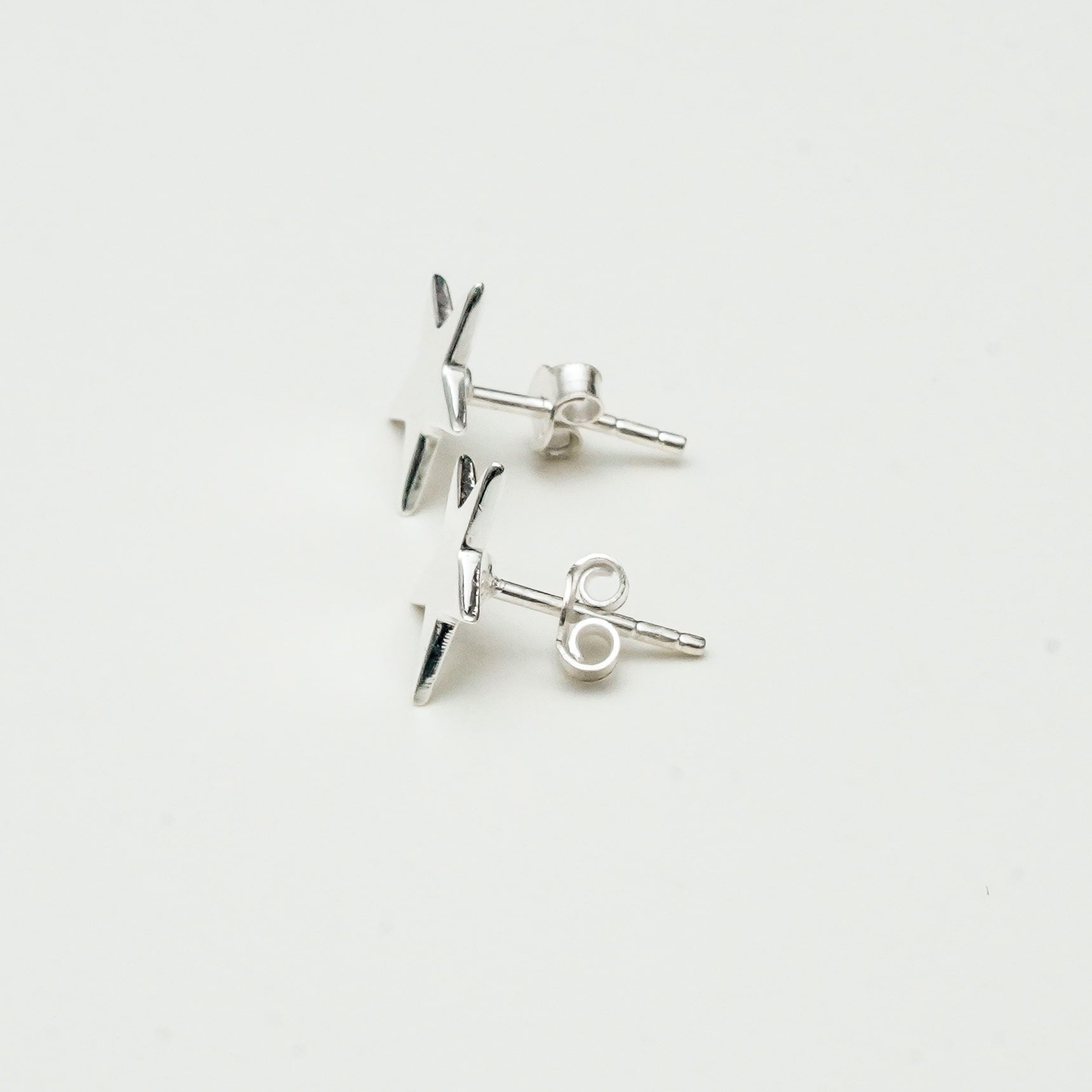 925 Silver Star Minimalist Stud Earring - Mohnaa Jewels