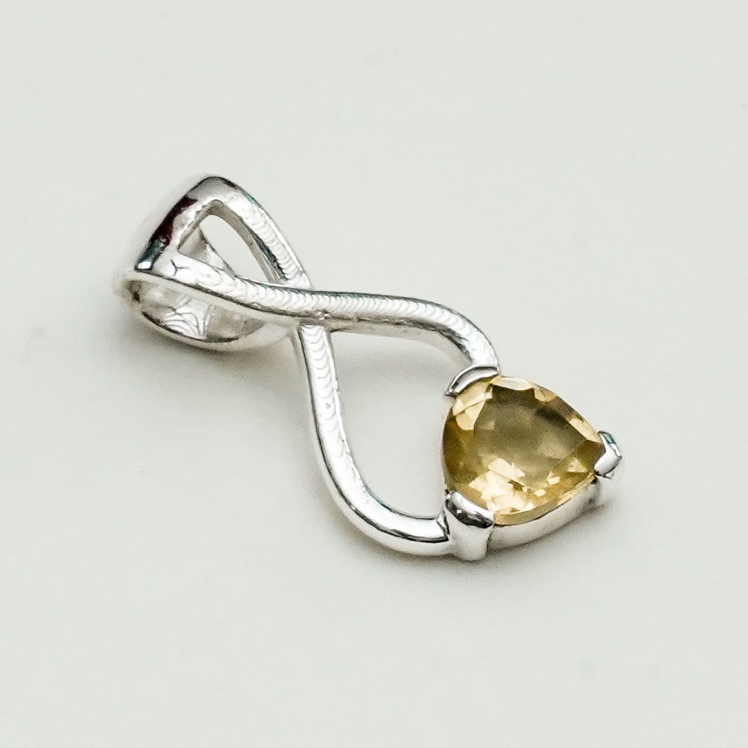 Elegant Pendant with Citrine Gemstone in 925 Silver - Mohnaa Jewels