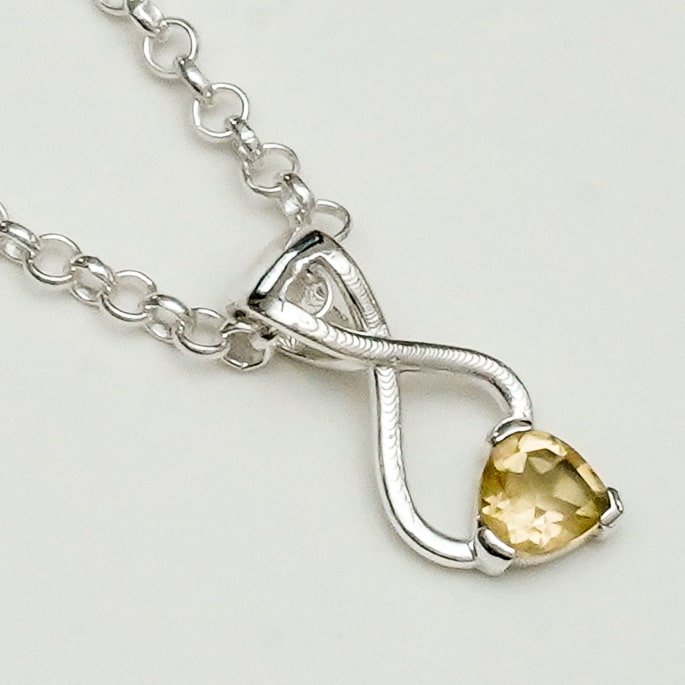 Elegant Pendant with Citrine Gemstone in 925 Silver - Mohnaa Jewels