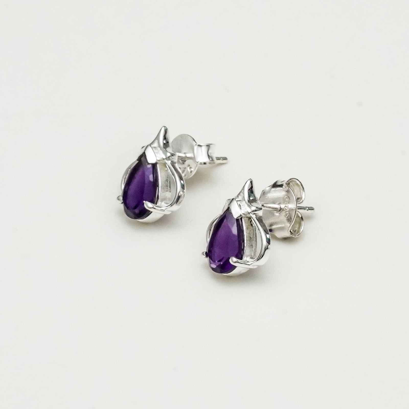 Tops Earring With Amethyst Gemstone in Best Quality 925 Sterling Silver