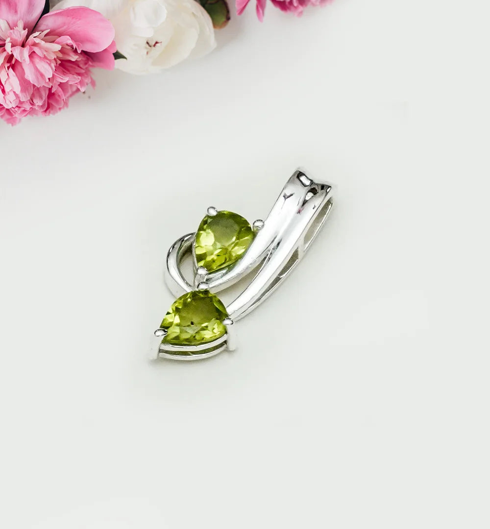 Modern Pendant With Peridot Gemstone In Fine Sterling Silver - Mohnaa Jewels