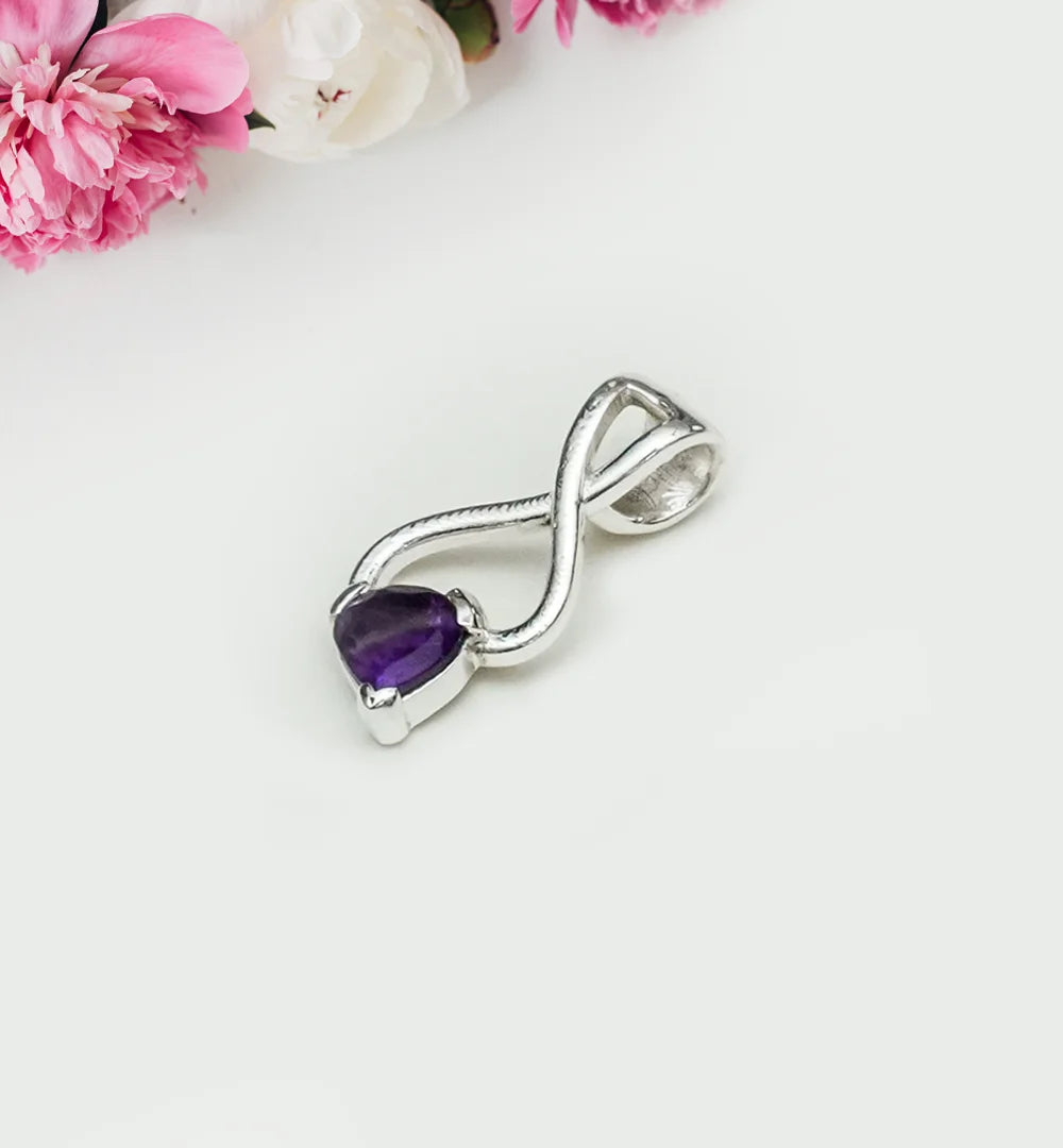 Elegant Pendant with Amethyst Gemstone in 925 Silver - Mohnaa Jewels